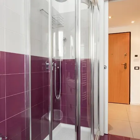 Cosy 1 Bed Flat With Terrace Apartment Milan